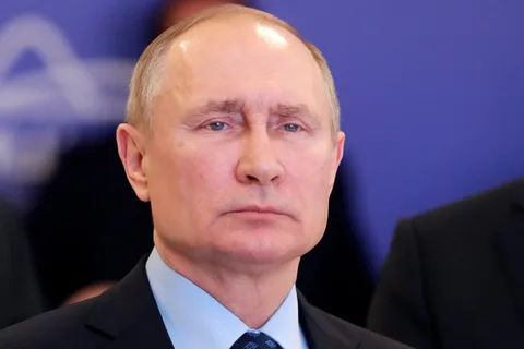 &quot;Ребята выполняют важнейшую задачу с точки зрения обеспечения безопасности самой России, и, конечно, они заслуживают того, чтобы о них говорила и знала страна. Я думаю, что и песни надо слагать, и стихи писать, и памятники им ставить. Они – герои&quot;.
